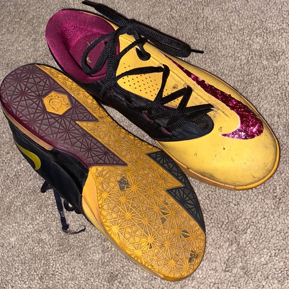 Nike Kds Sneakers - Picture 2 of 3